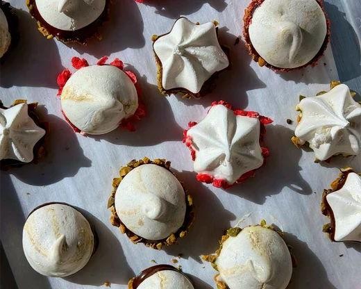 Marbled Pistachio Meringue Crescents