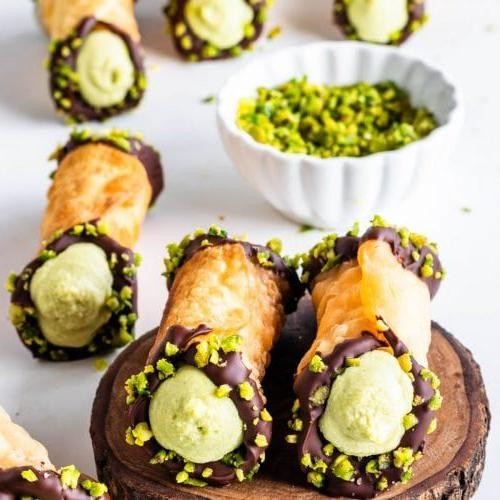 Mini Pistachio Cannoli