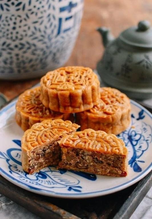 Mixed Nut and Date Moon Cake