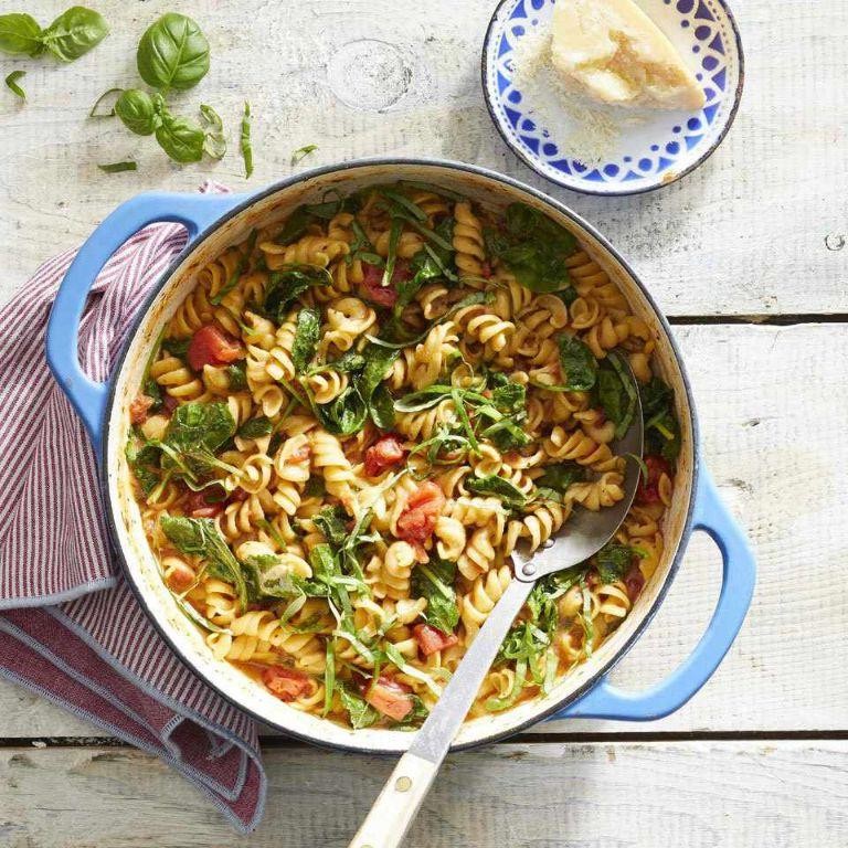 One-Pot Tomato Basil Pasta
