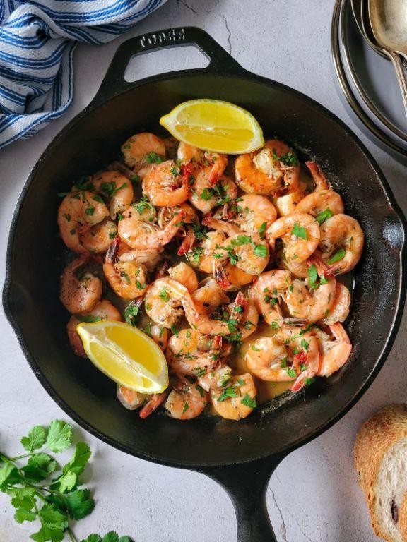 Pan Seared Shrimp with White Wine Sauce