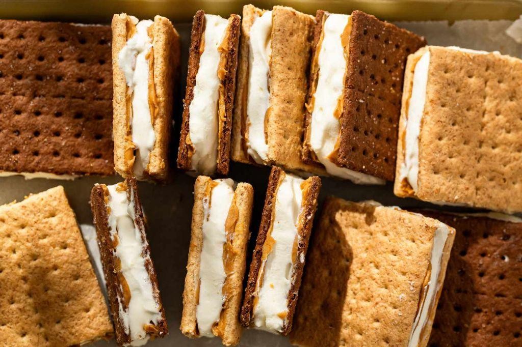 Peanut Butter Graham Wafer Crumb Sandwiches