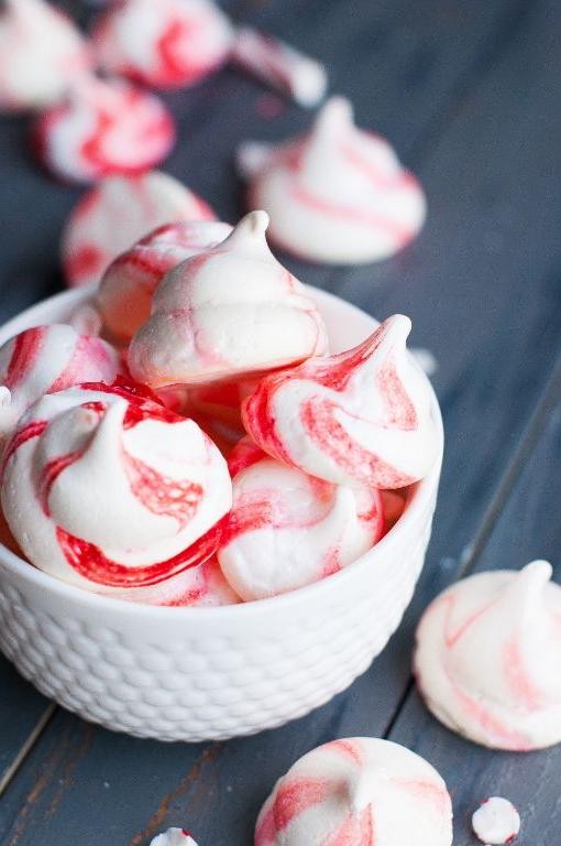 Peppermint Swirl Meringue Kisses