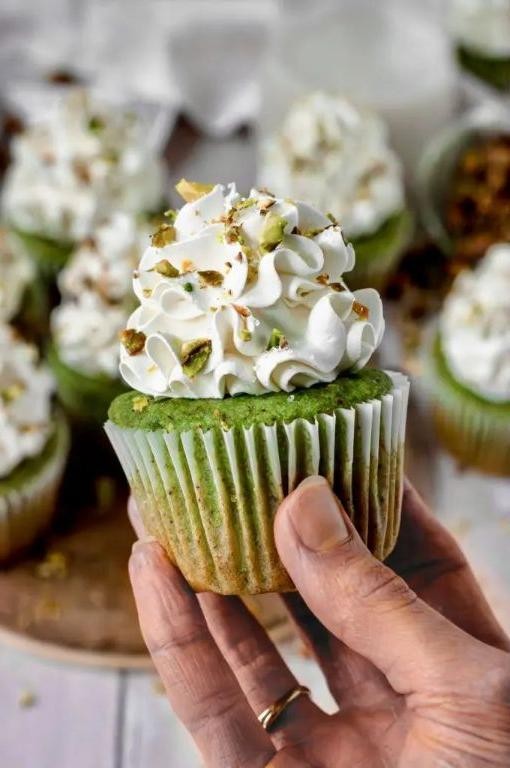 Pistachio Pudding Filled Cupcakes