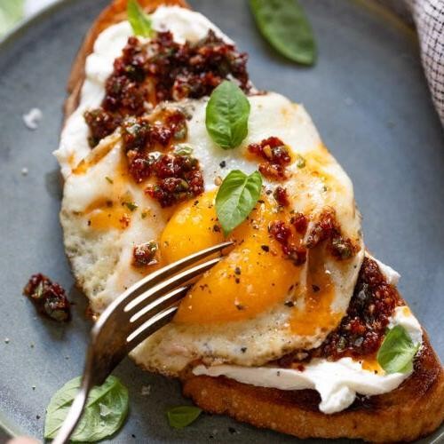 Poached Eggs with Tomato and Basil on Toast