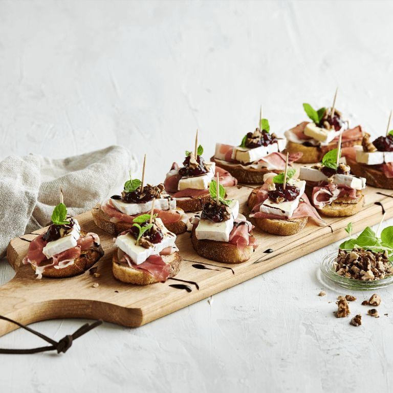 Prosciutto-Wrapped Brie with Balsamic Glaze