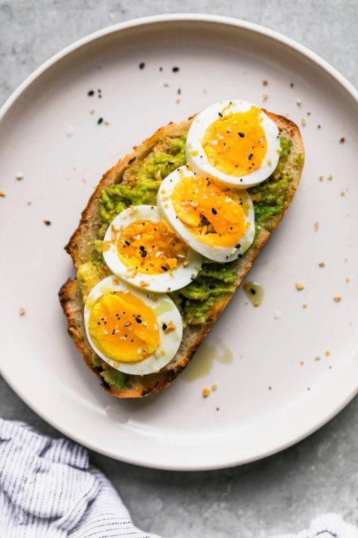 Rapid Avocado Toast with Egg