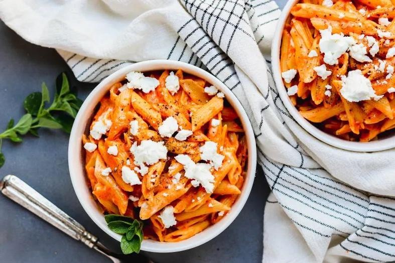 Roasted Red Pepper and Goat Cheese Pasta Salad