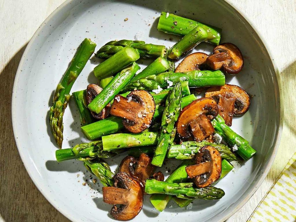 Sauteed Asparagus with Mushrooms