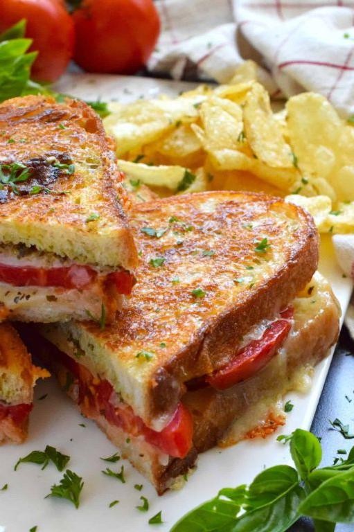 Simple Grilled Cheese with Tomato
