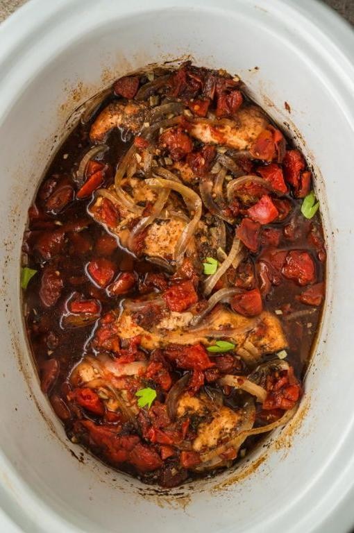 Slow Cooker Balsamic Chicken with Rich Brown Gravy