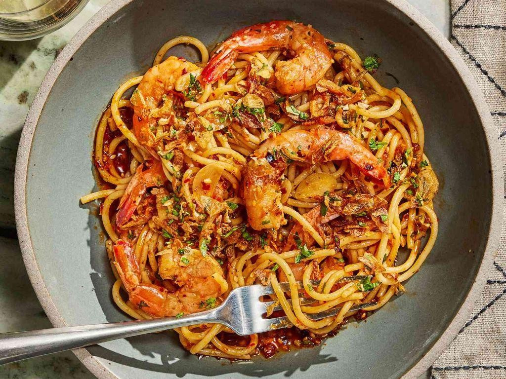 Spicy Chili Shrimp Scampi with Fettuccine