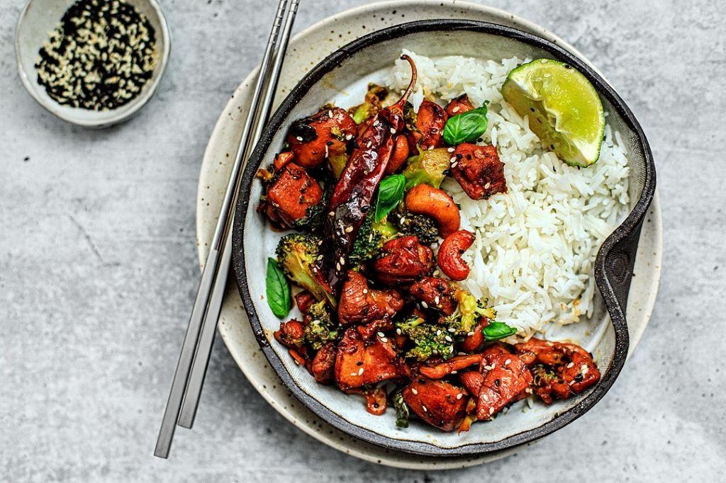 Spicy Sesame Chicken with Broccoli