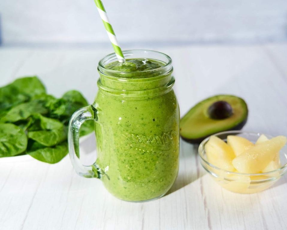 Spinach and Avocado Green Smoothie