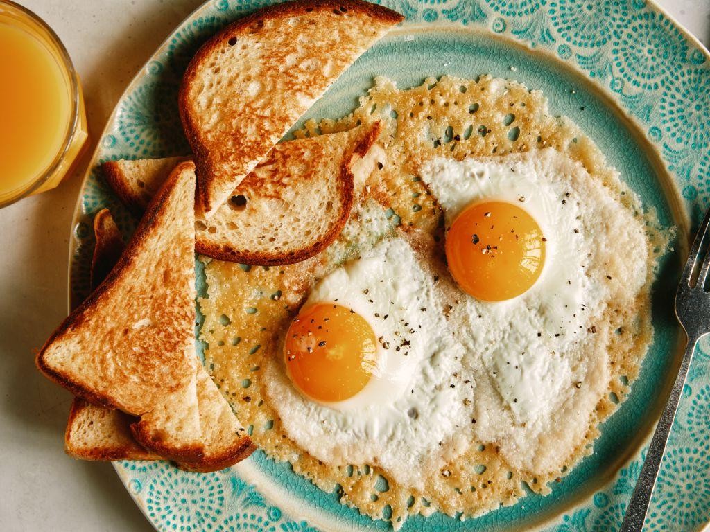 Sunny Side Up Eggs with Parmesan and Garlic Toast