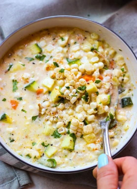 Sweet Corn and Zucchini Chowder