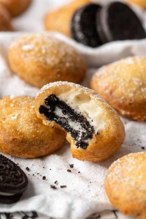 Sweet and Crispy Deep-Fried Oreos