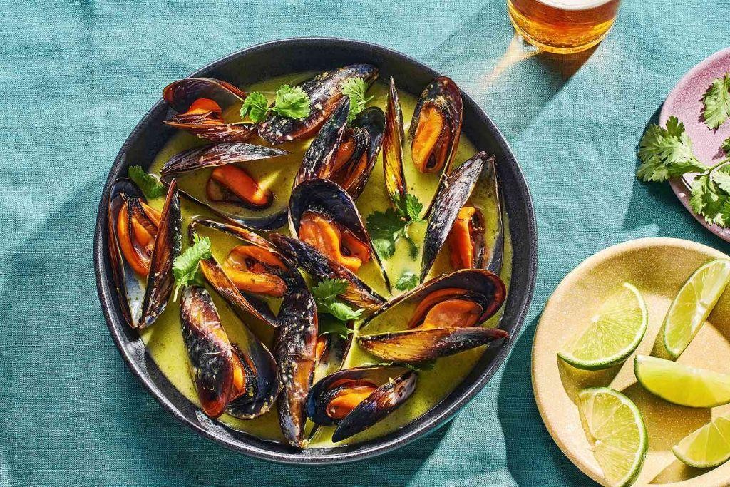 Thai Coconut Mussels