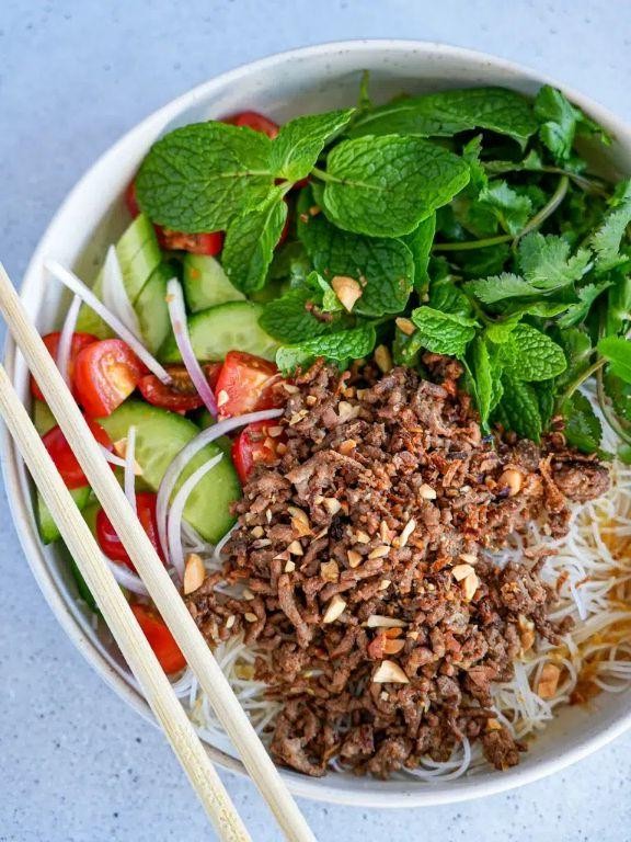 Thai-Inspired Hamburger Ramen Salad