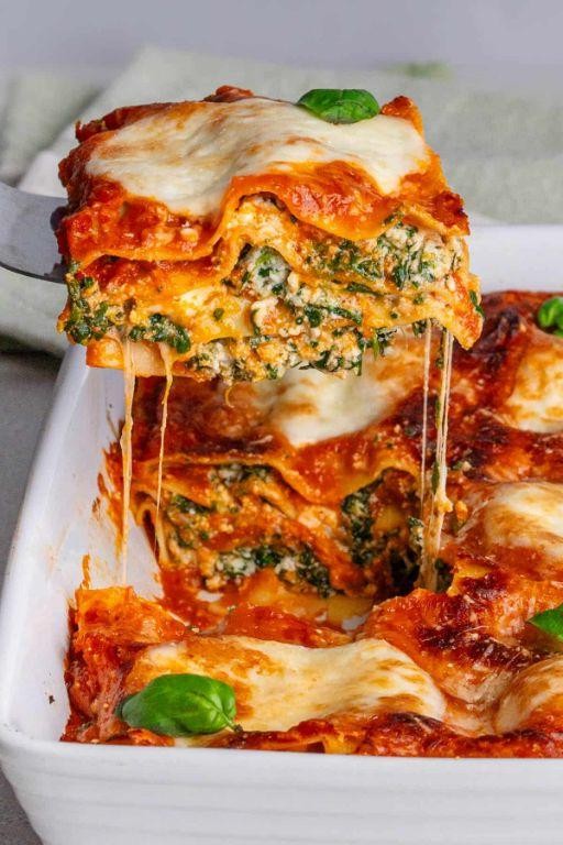 Traditional Lasagna with Spinach and Ricotta