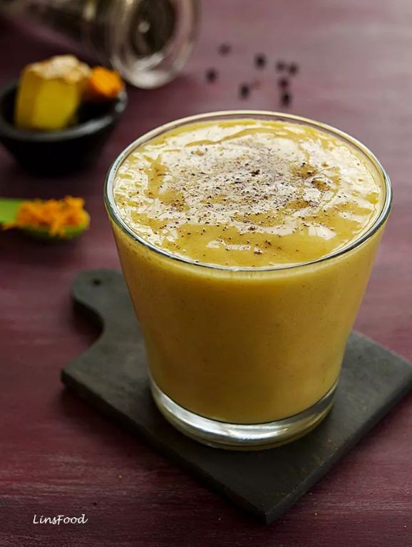 Turmeric Paste and Ginger Smoothie