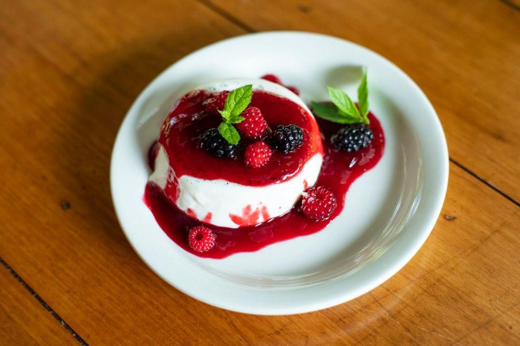 Vanilla Bean Panna Cotta with Berry Compote