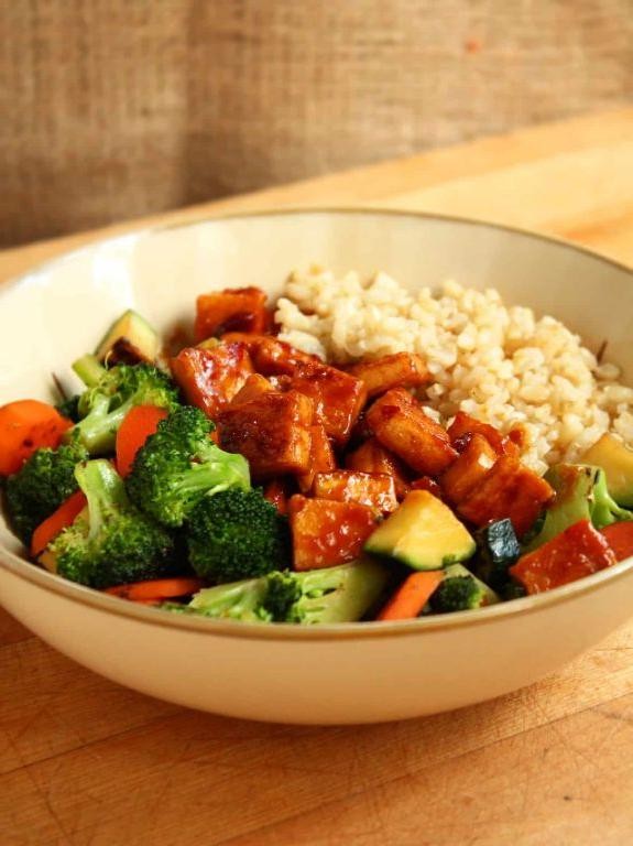 Vegetable Stir-Fry with Tofu and Brown Rice
