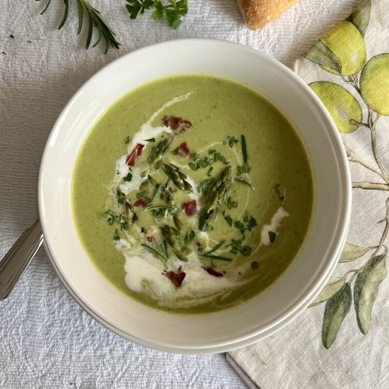 Wholesome Creamy Asparagus and Spinach Soup